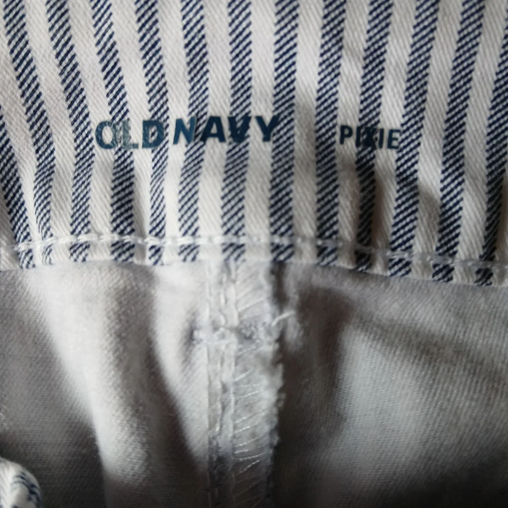 Old Navy Blue and White Pixie Chino Jeans for Effortless Style‎ Sz 10